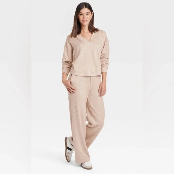 Universal Thread Leisure Studio Women's V-Neck Knit Sweatshirt -Size M - Oatmeal - Picture 3 of 3